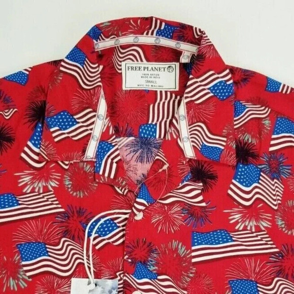 Free Planet Small Stars and Stripes Red American Flag Fireworks Mens Rayon Shirt - Picture 9 of 10
